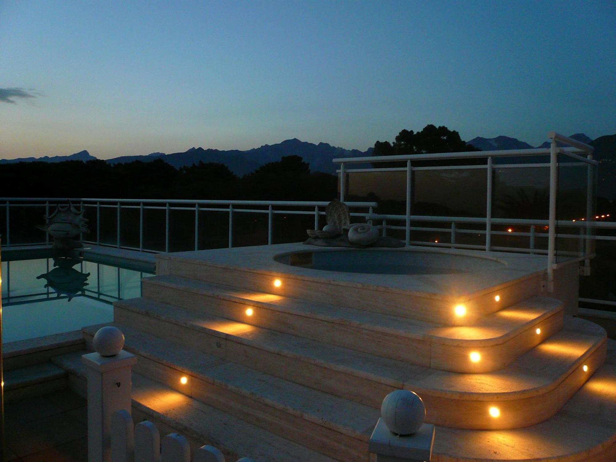 מרינה די פיאטרסנטה Hotel Residence Villa Marzia מראה חיצוני תמונה