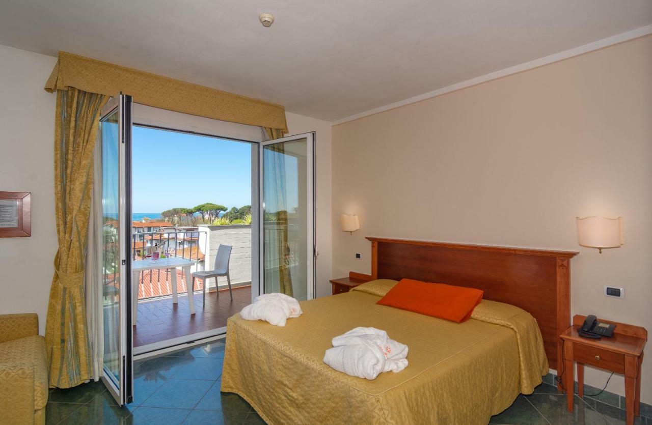 מרינה די פיאטרסנטה Hotel Residence Villa Marzia מראה חיצוני תמונה