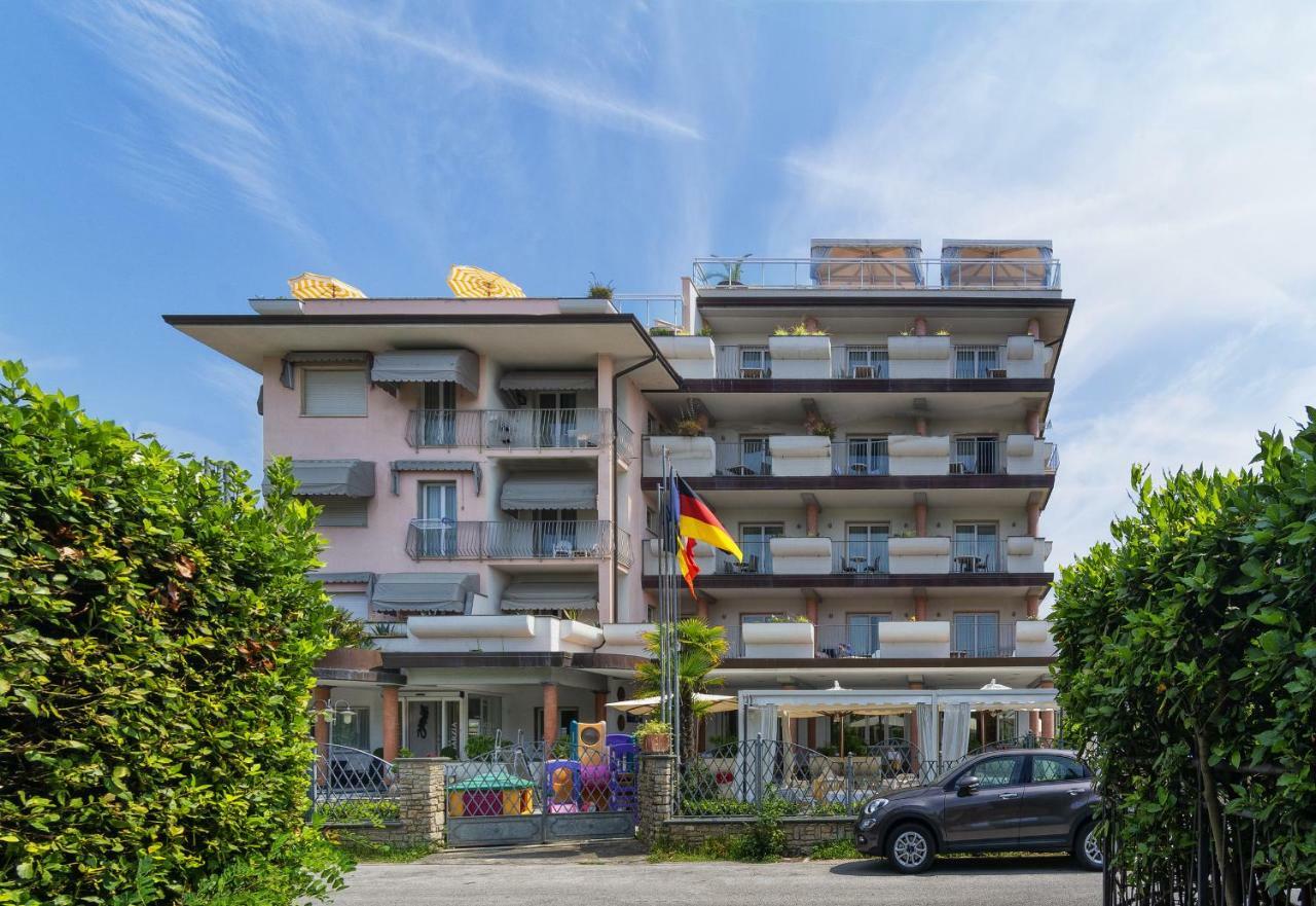 מרינה די פיאטרסנטה Hotel Residence Villa Marzia מראה חיצוני תמונה