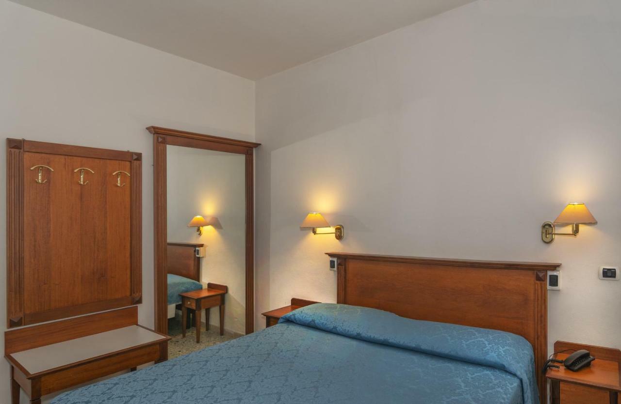 מרינה די פיאטרסנטה Hotel Residence Villa Marzia מראה חיצוני תמונה
