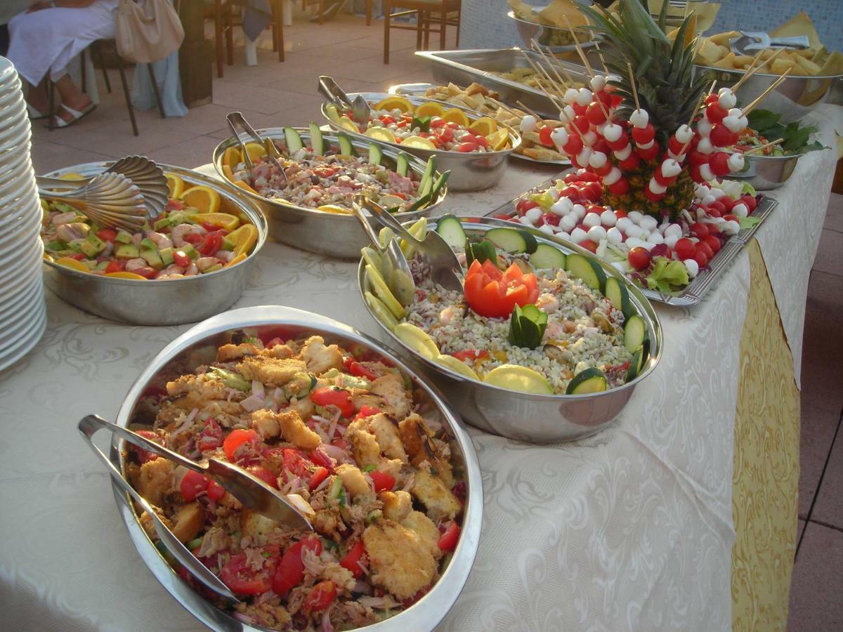 מרינה די פיאטרסנטה Hotel Residence Villa Marzia מראה חיצוני תמונה