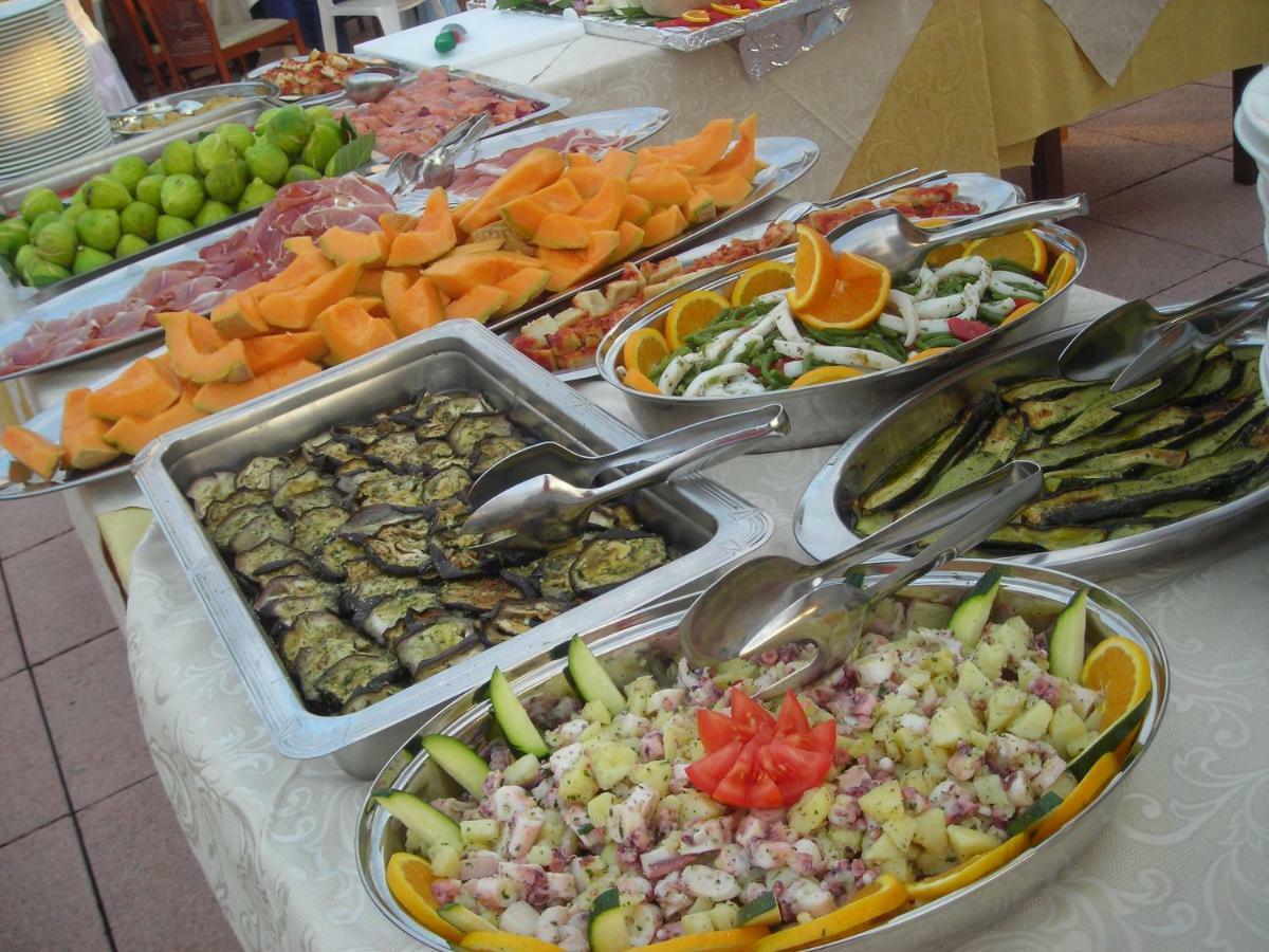 מרינה די פיאטרסנטה Hotel Residence Villa Marzia מראה חיצוני תמונה