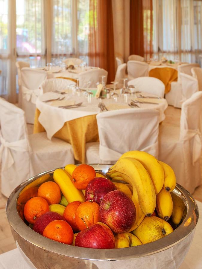 מרינה די פיאטרסנטה Hotel Residence Villa Marzia מראה חיצוני תמונה